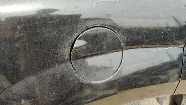 07-09 Grand Vitara Xl-7 Fuel Tank Door With Hinge Gas Lid Oem Filler Black — photo 1