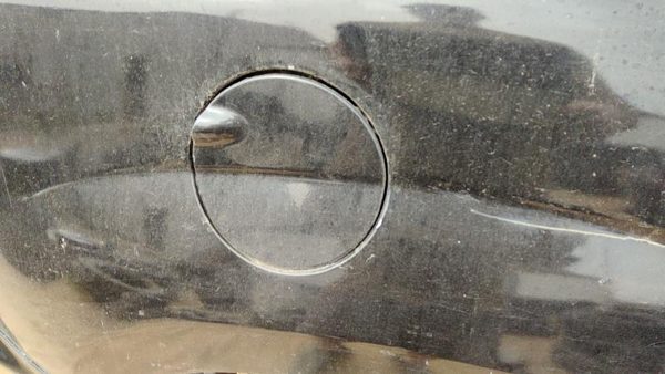 07-09 Grand Vitara Xl-7 Fuel Tank Door With Hinge Gas Lid Oem Filler Black — photo 3