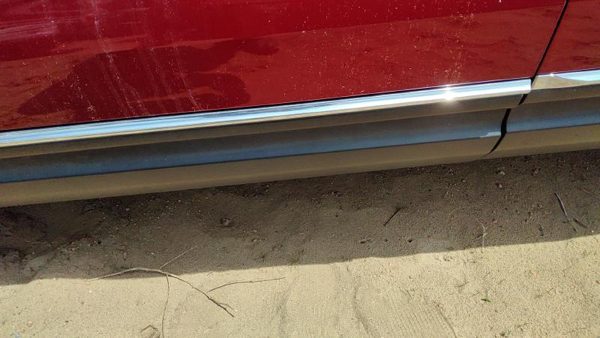 2014 Ford Explorer Front Door Moulding LH Ruby Red Rr — photo 6