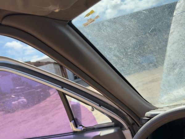 1988-1995 Isuzu Pup Driver Left A Pillar Trim Windshield Post Panel Oem Gray — photo 2