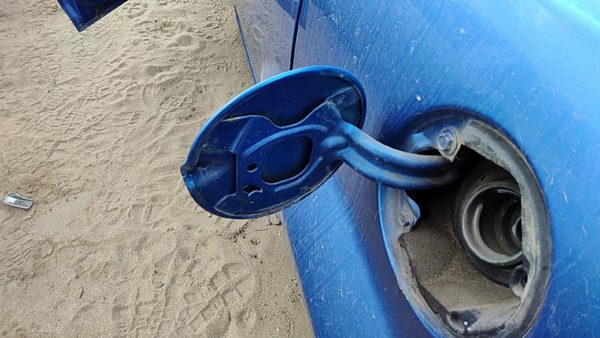 2008 Dodge Avenger Fuel Tank Door With Hinge Gas Lid Oem Filler Blue Pbd — photo 5