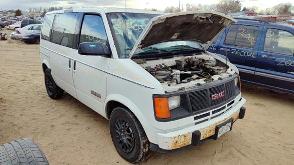 1993 GMC Safari — vehicle photo 8