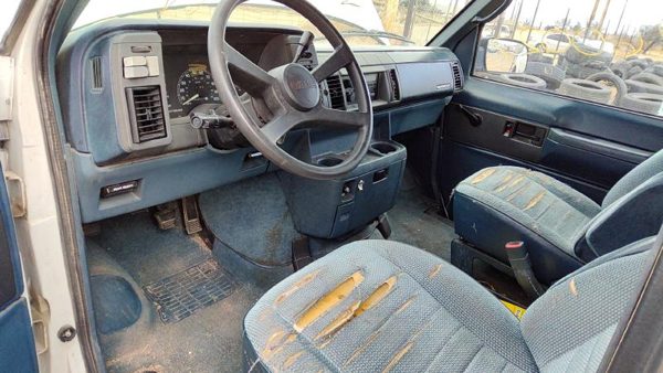 1993 GMC Safari — vehicle photo 3