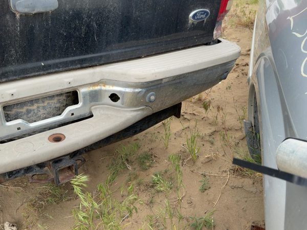 1997-2002 Ford Expedition Chrome Rear Bumper With Mount Brackets Oem Black — photo 1