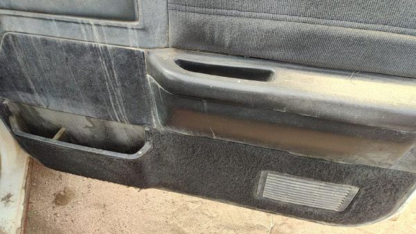 86-94 Chevy S10 Blazer Passenger Right Front Door Trim Panel With Switches Black — photo 7