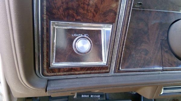 1985 Oldsmobile Delta 88 Misc. Electrical Switch — photo 2