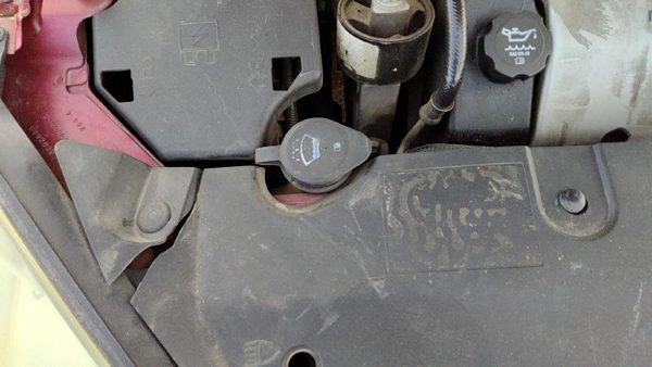 2006-2011 Buick Lucerne Windshield Washer Fluid Reservoir With Pump Wiper Tank — photo 3