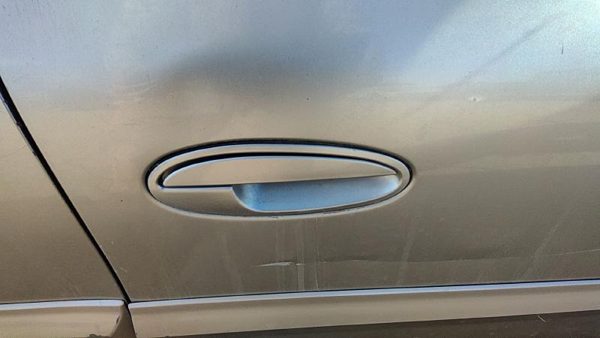 02-05 Pontiac Bonneville Passenger Right Front Outside Door Handle Silver 67U — photo 2
