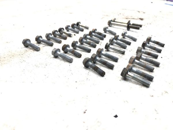 2012 Toyota Tundra Set Of Bolts For Valve Cover Oem Hardware 5.7L — photo 2