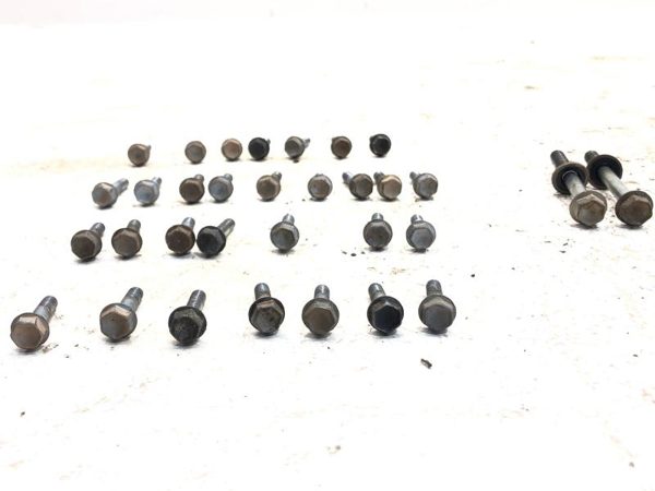 2012 Toyota Tundra Set Of Bolts For Valve Cover Oem Hardware 5.7L — photo 4