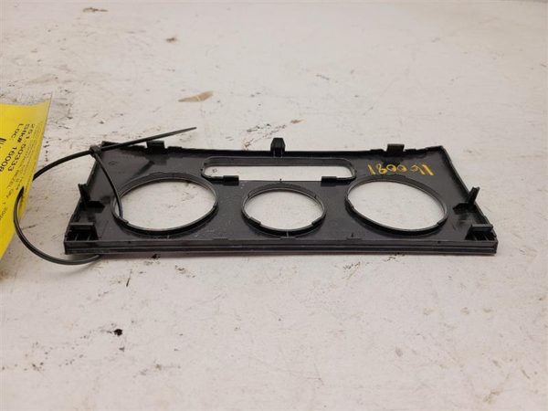 2008 2008Dash Panel Temperature Head Unit Surround Bezel Oem 08 Passat — photo 5