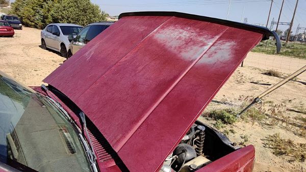 1993 Chevrolet S10 Blazer Hood Red — photo 3