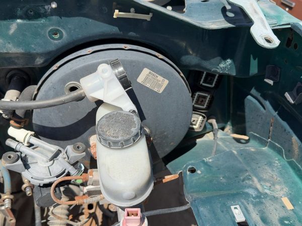 1997-1998 Ford F150 Power Brake Booster with Master Cylinder Pair Set OEM 4.6L — photo 2