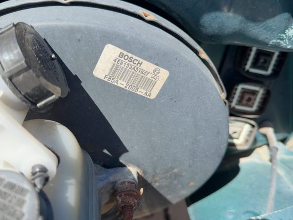 1997-1998 Ford F150 Power Brake Booster with Master Cylinder Pair Set OEM 4.6L — photo 3