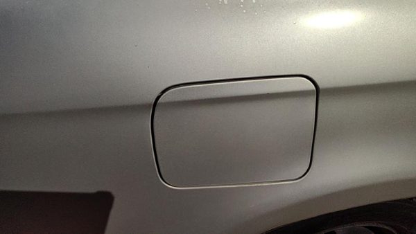 2000-2004 Subaru Legacy Fuel Tank Door With Hinge Gas Lid Filler Sedan Silver — photo 1
