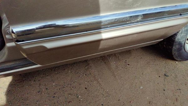 91-96 Buick Park Ave Ultra Driver Left Rear Moulding From Door Back Trim Gold — photo 3
