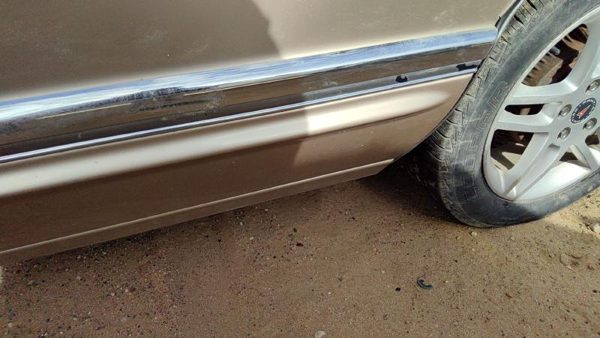 91-96 Buick Park Ave Ultra Driver Left Rear Moulding From Door Back Trim Gold — photo 5