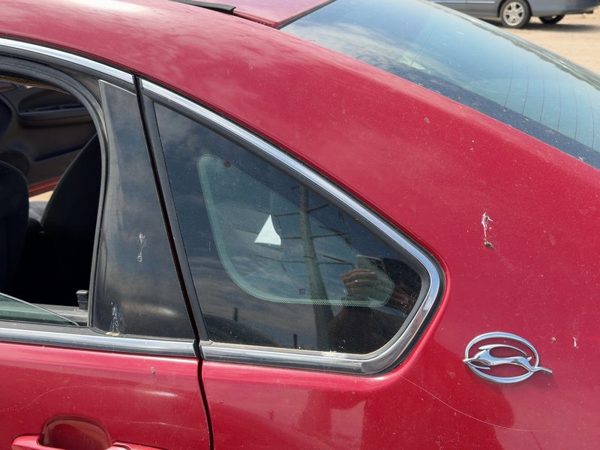2006-2016 Chevy Impala Driver Left Rear Quarter Glass Back Side Window Oem — photo 1