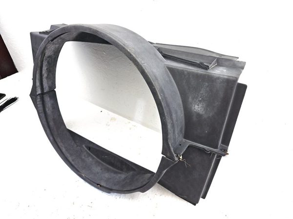 95-00 Gmc Sierra 2500 Chevy Upper And Lower Cooling Fan Shroud Oem 5.7L 15739587 — photo 3
