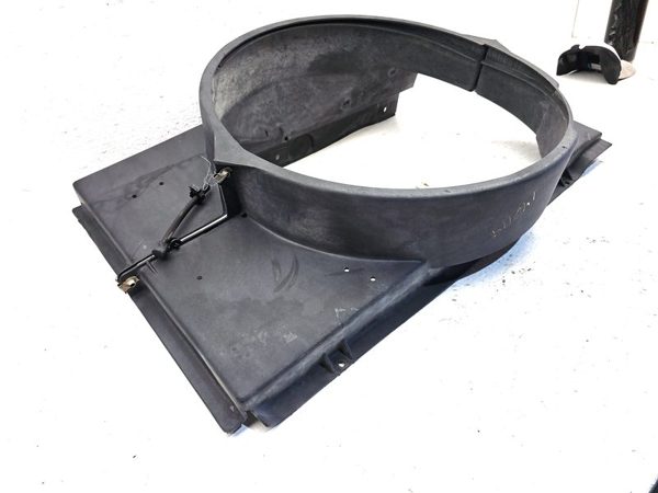 95-00 Gmc Sierra 2500 Chevy Upper And Lower Cooling Fan Shroud Oem 5.7L 15739587 — photo 6