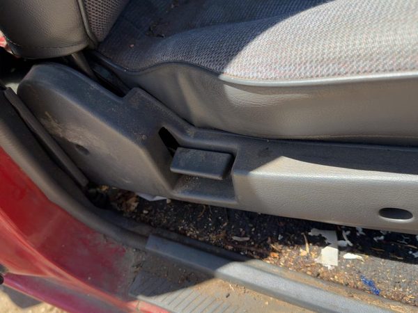 1992-1995 Nissan Pathfinder Passenger Right Side Seat Trim Panel OEM Gray — photo 2