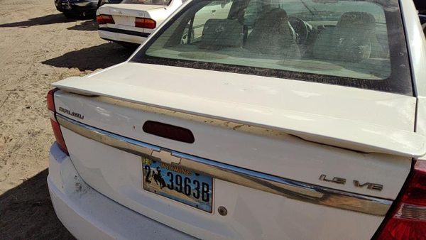 2004-2008 Chevy New Style Malibu Rear Spoiler Back Wing Oem White 40U 10361575 — photo 4