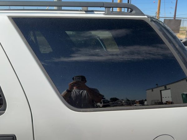 1995-2005 Chevy S10 Blazer Driver Left Rear Quarter Glass Back Side Window OEM — photo 2