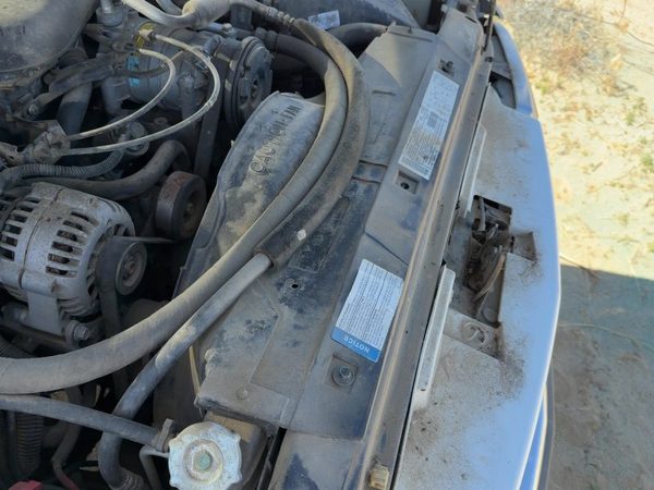 1995-2005 Chevy S10 Blazer Radiator Cooling Fan Shroud Oem Plastic Housing — photo 4