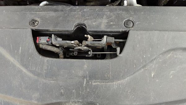 2015-2017 Chrysler 200 Hood Latch Assembly With Bracket Oem — photo 5