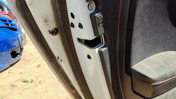 2013-2020 Ford Fusion Driver Left Rear Door Latch With Rods/Cables Oem Back — photo 2
