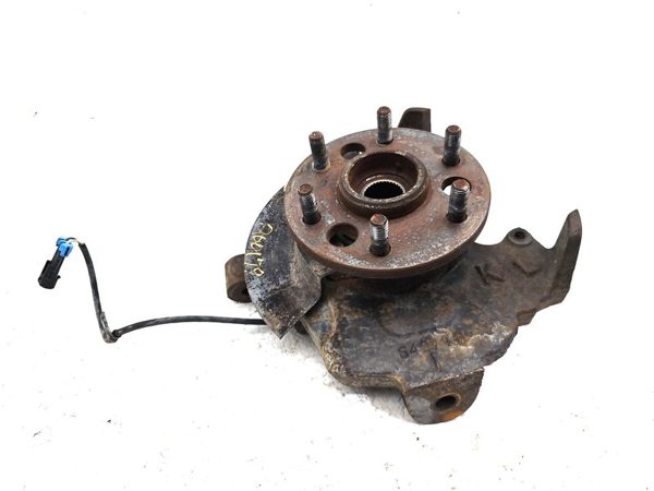 97-99 Silverado 1500 Driver Left Front Spindle Steering Knuckle Wheel Hub 4X4 — photo 2