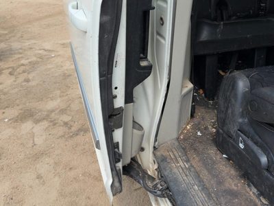 12 Town & Country Passenger Right Rear Door Latch With Rods/Cables Oem Back