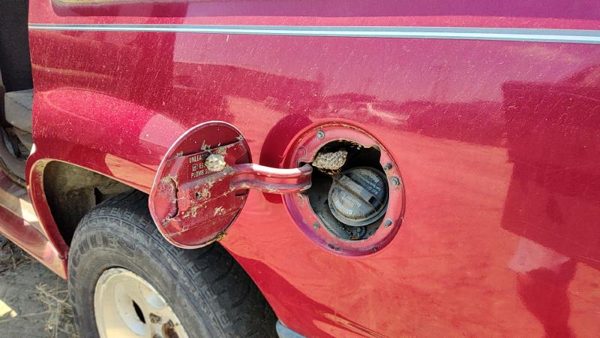 1991-2001 Ford Explorer Fuel Tank Door With Hinge Gas Lid Oem Filler Red — photo 5
