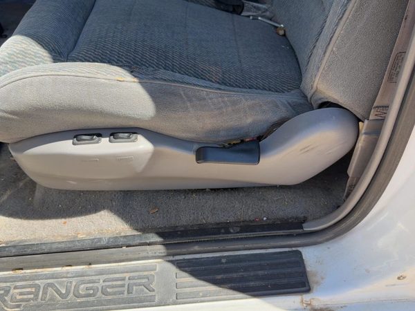 1996 Ford Ranger Seat Track LH Driver Left Side Power Switch With Trim Panel — photo 1