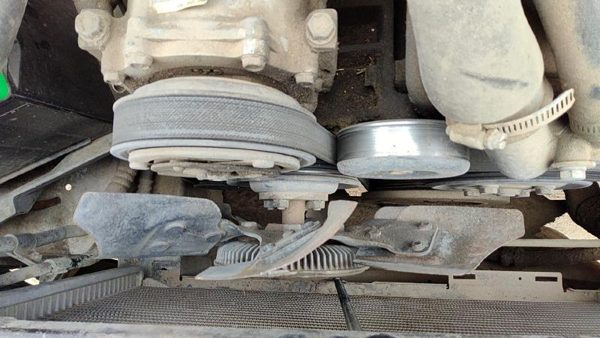 1992 Jeep Cherokee Fan Clutch — photo 1