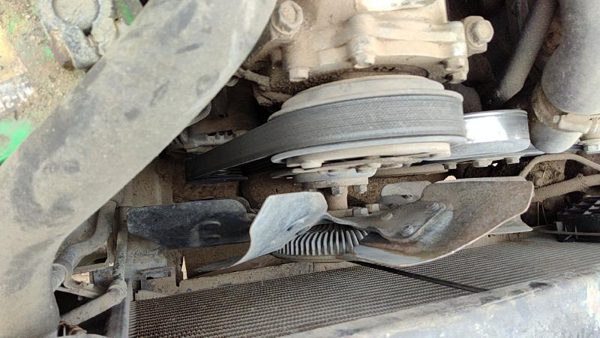 1992 Jeep Cherokee Fan Clutch — photo 4