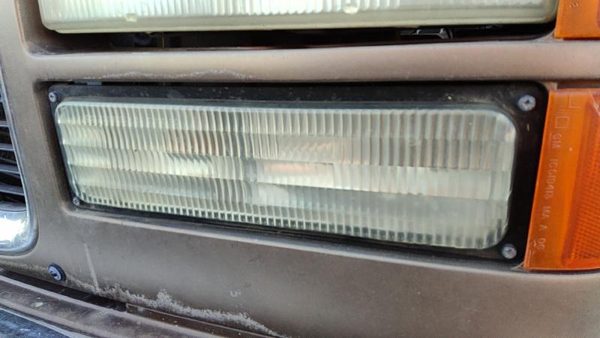 1994 Suburban 1500 Fog/mark/park/turn Light/lamp LH — photo 2