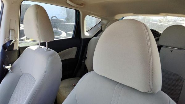 2015-2019 Nissan Versa Note Pair Of Front Headrests Oem Left Right Set Seat — photo 1