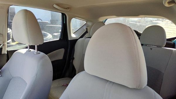 2015-2019 Nissan Versa Note Pair Of Front Headrests Oem Left Right Set Seat — photo 3