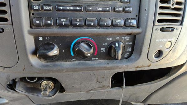 1999-2004 Ford F150 Temperature Control Module In Dash Heater Ac Head Unit Oem — photo 1