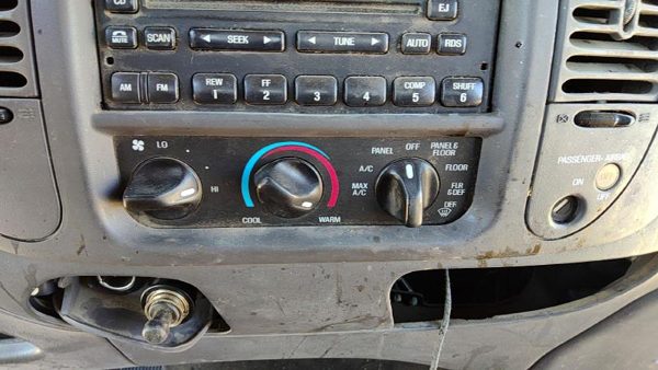 1999-2004 Ford F150 Temperature Control Module In Dash Heater Ac Head Unit Oem — photo 3
