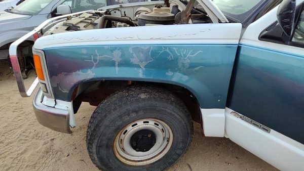 1988-1999 Chevy Silverado 1500 Driver Left Front Fender Oem White 15029229 — photo 3