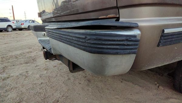 1992-1999 Chevy Suburban Rear Bumper Assembly With Brackets Oem Chrome Step — photo 3
