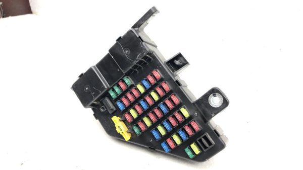 2005-2009 Hyundai Tucson Cabin Fuse Box Oem Dash Power Panel 91110-2E001 — photo 3