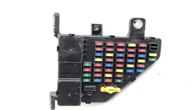 2005-2009 Hyundai Tucson Cabin Fuse Box Oem Dash Power Panel 91110-2E001