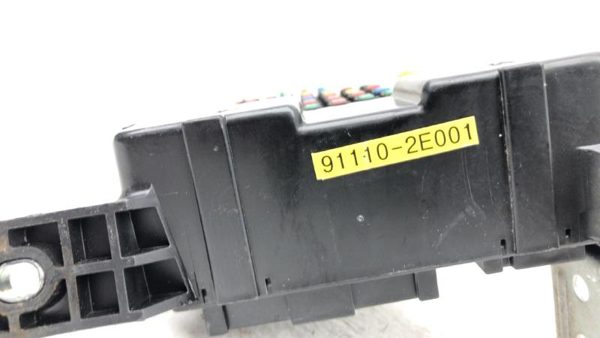 2005-2009 Hyundai Tucson Cabin Fuse Box Oem Dash Power Panel 91110-2E001 — photo 7