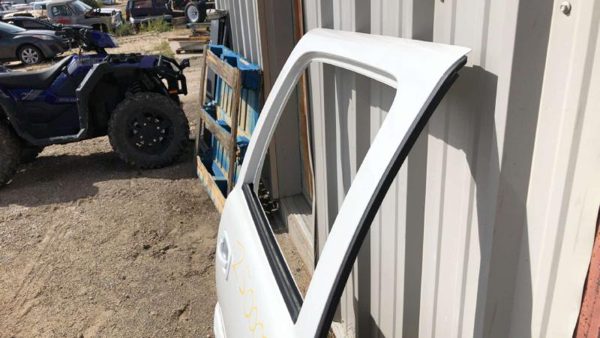 2005 Suburban 1500 Rear Door Off And Ready RH White 50U — photo 7