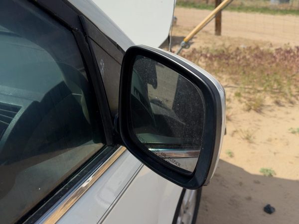 08-10 Town & Country Passenger Right Power Side Mirror Door Mounted White Pw1 — photo 5