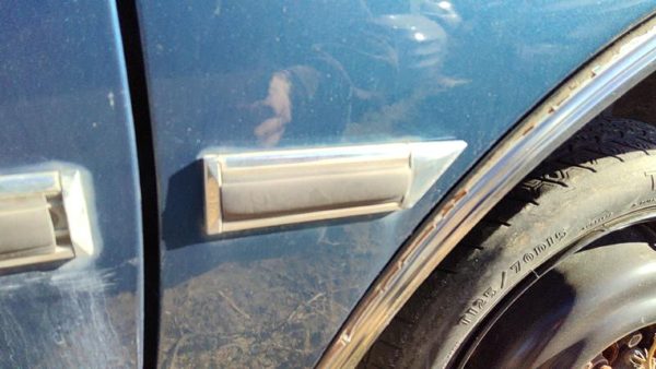 1989 Oldsmobile Cutlass Supreme Fender Moulding RH — photo 3