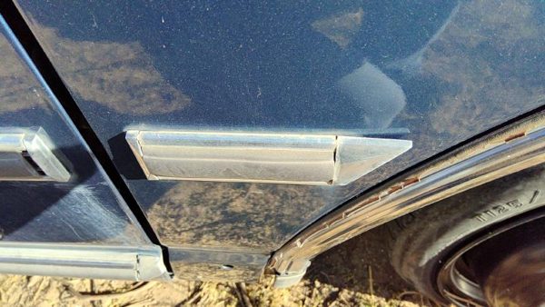 1989 Oldsmobile Cutlass Supreme Fender Moulding RH — photo 5